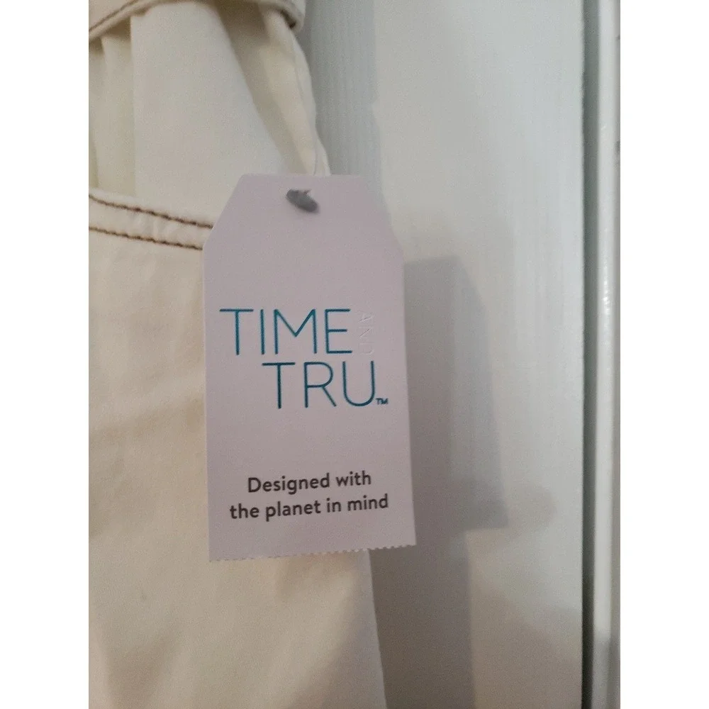 Time and Tru‎ Womans White Demim Jeans Size 14